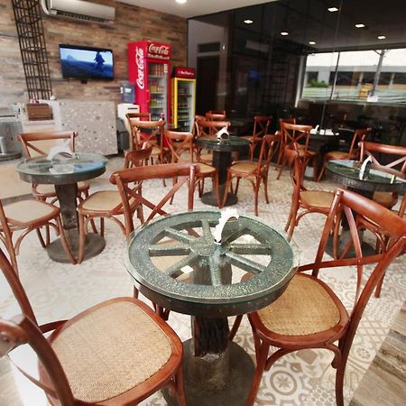 Dy Viajero Transient Hotel Нага Екстериор снимка