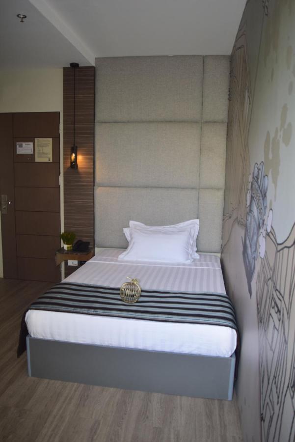 Dy Viajero Transient Hotel Нага Екстериор снимка
